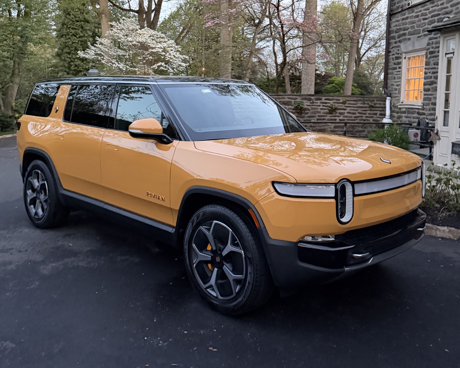 Rivian R1S gleaming after a full exterior detail